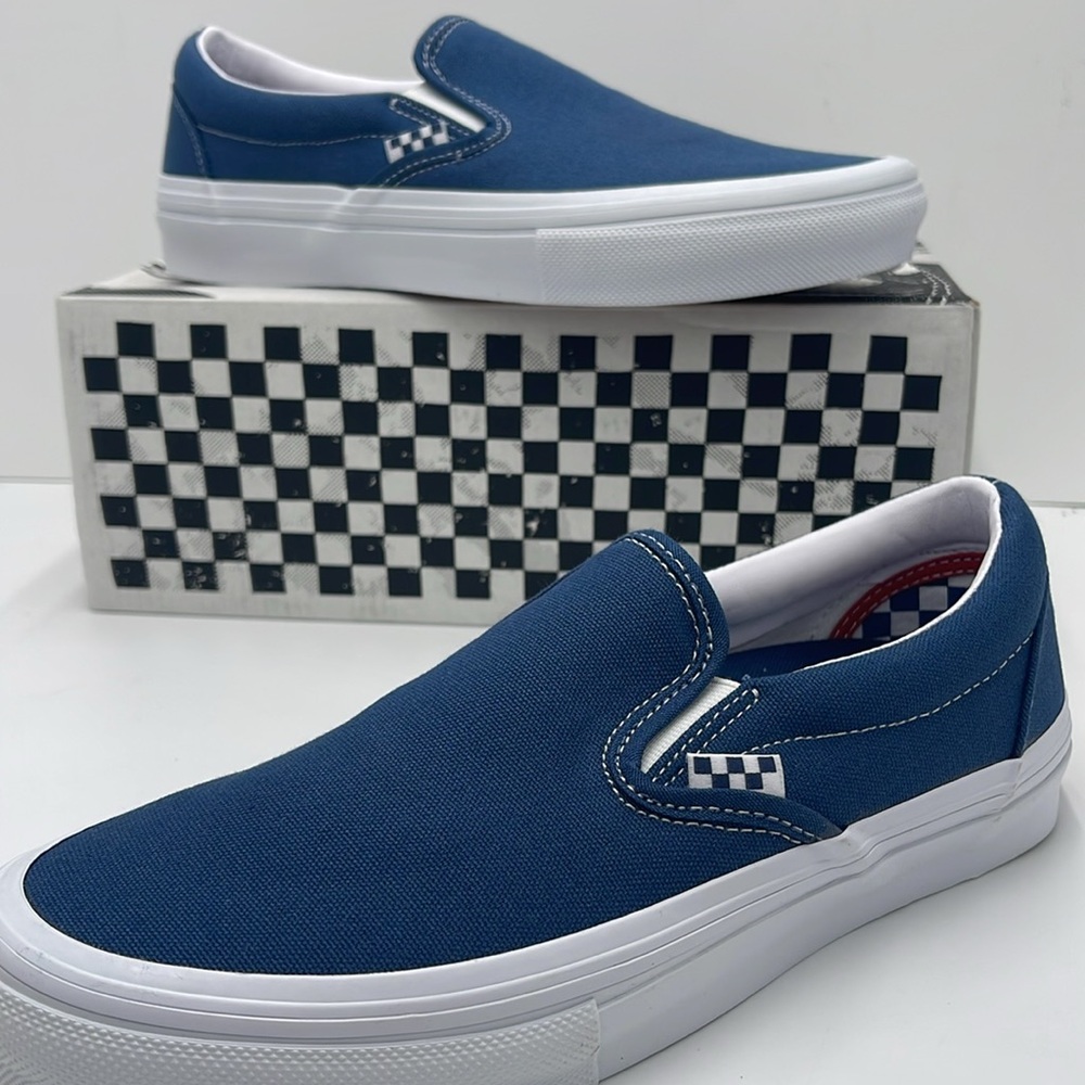 Vans WMNS Skate Slip-On Wrapped Dark Denim
VN0A5FCADDN
Sneakers - Picture 15 of 16